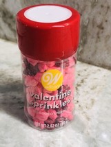 Wilton-Lips Shaped SprinklesValentine Sprinkles-2.82oz/80gm - £12.56 GBP