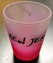 New Jersey Shot Glass Gradated Red to Pink Tinted Glass Black Stylized Print - £5.49 GBP