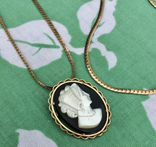 Vintage Krementz Black Onyx and Mother of Pearl Cameo on Gold Chain - £43.15 GBP