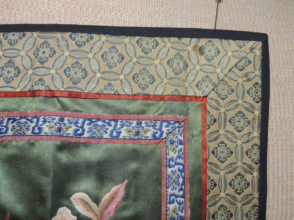 Chinese Silk Embroidery 16"x9" Panel Tapestry Brocade floral bird Vintage Antiqu Item image 3