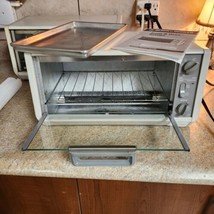 Vintage Black &amp; Decker Toaster Oven TRO 200 TY5 Bake Toast w Baking Pan ... - £59.87 GBP