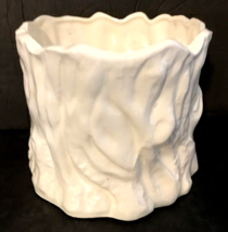 Vtg Inarco Japan Planter Ivory White Ceramic 4&quot;H, 4&quot;Diam Embossed Bark EUC - £7.07 GBP