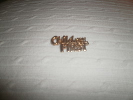 Childre First Pin - $19.03 MXN