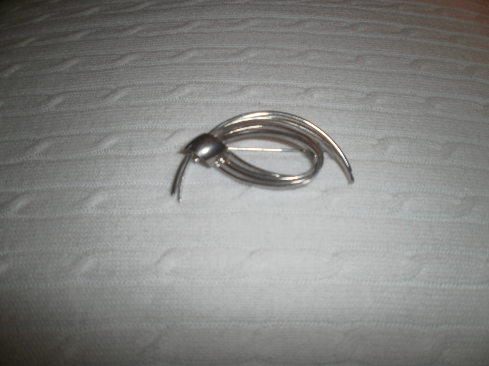 Silver Tone Brooch , Wire Art - $3.00