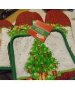 OVEN MITTS (2) CHRISTMAS TREE DESIGN BONUS POTHOLDERS (2) SEE SPECIAL DE... - £10.97 GBP