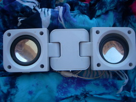portable folding docking station mini speakers for Ipod/mp3 player - €4,37 EUR
