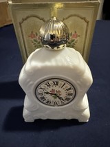 Vintage Brocade Foaming Bath Oil, Avon. Leisure Hours Milk Glass clock B... - $187.71 MXN