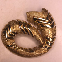 Vintage Monet Swirl Brooch Pin Textured Gold Tone - £14.90 GBP