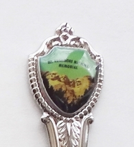 Collector souvenir spoon usa south dakota mount rushmore national memorial  1  thumb200
