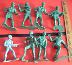 G. I. &quot;s -  Lot of 8 - Marx 5 inch Soldiers - £14.27 GBP