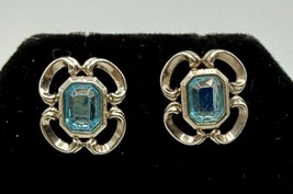 Vintage Silver Tone Blue Glass Stud Earrings No Backs Costume Jewelry - $165.67 MXN