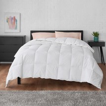 StyleWell Medium Weight White Twin Down Alternative Comforter - £38.93 GBP