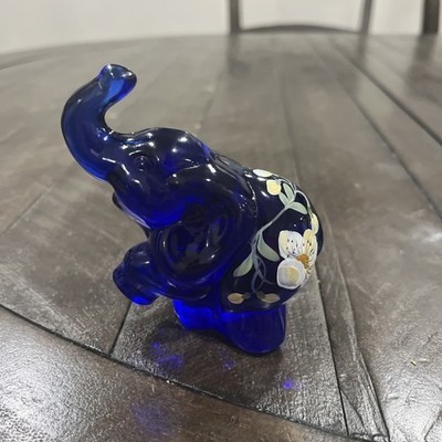 Fenton Cobalt Blue Elephant with Flowers Hand Painted & Signed S Smith Item image 3