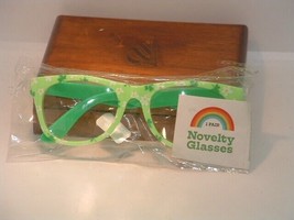 Pre-Owned Women&#39;s Green Novelty Glasses - £4.67 GBP