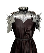 Women&#39;s Steel Knight Armor Set – Gorget, Pauldron for LARP, Cosplay, SCA... - $3,659.56 MXN