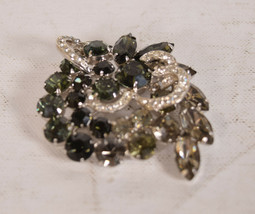 Vintage Weiss Signed Black &amp; Clear Rhinestone Brooch Pin - £63.42 GBP