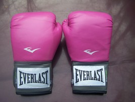 EVERLAST EverFresh 12oz pink boxing gloves - $10.00