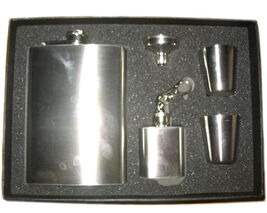 STAINLESS STEEL FLASK &amp; 2 SHOT GLASS SET WITH KEY CHAIN HIP drinking fla... - $17.75