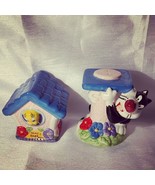 A Very Cute Vintage Set Of Looney Tunes 2002 Salt And Pepper Shakers - £4.26 GBP