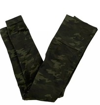 Sexy Spanx Leggings Size Medium Figure Flattering Camouflage EXCELLENT C... - $22.28