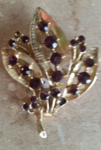 Vintage Goldtone Purple Rhinestone Leaf Brooch Pin  - £19.90 GBP