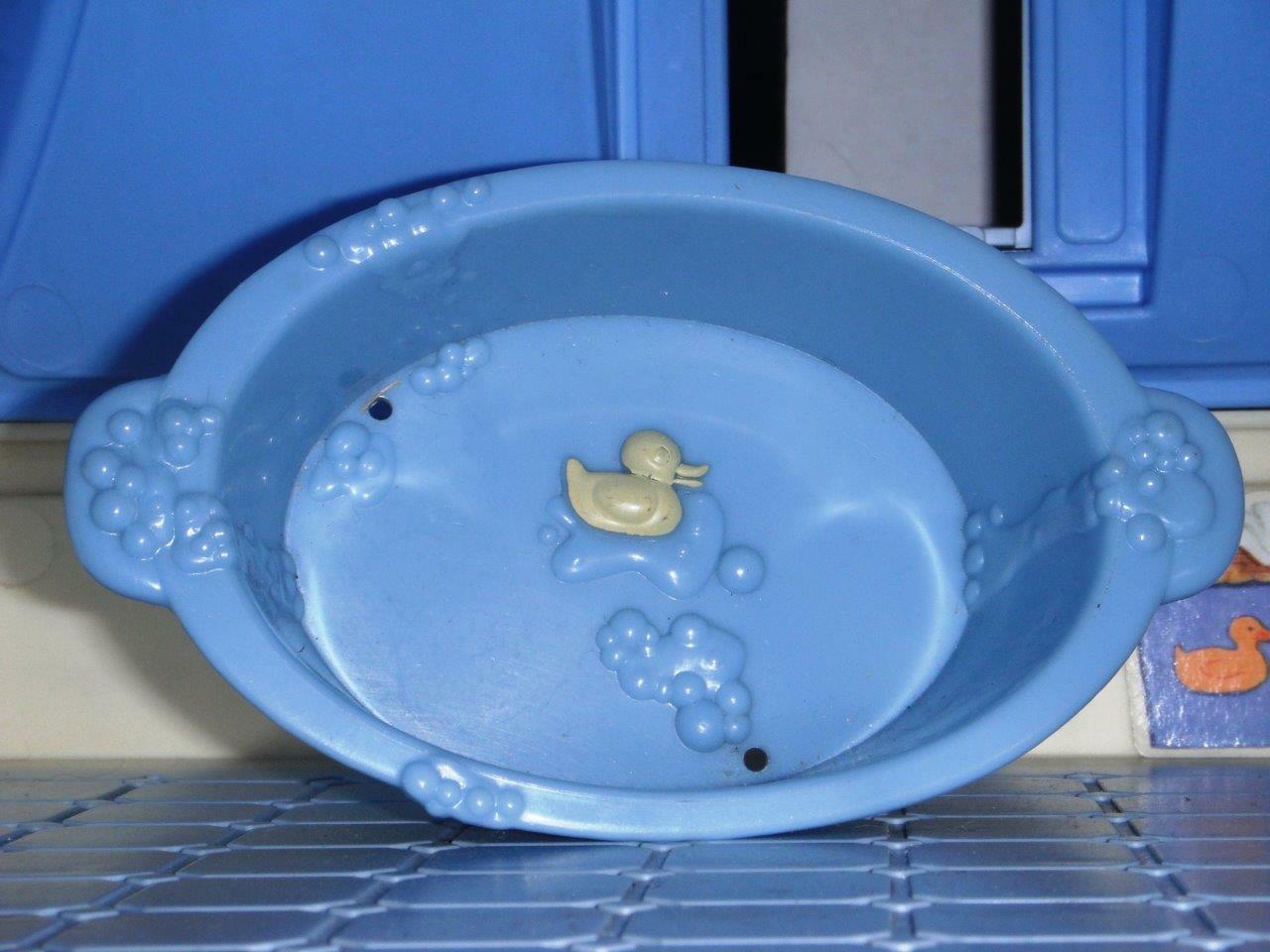 Fisher Price Loving Family Dollhouse Blue Dog Bath Wash Tub Puppy Playtime - $3.95