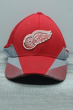 Detroit Red Wings NHL Reebok Center Ice Stretch Fitted Hat S/M Very good - £7.04 GBP