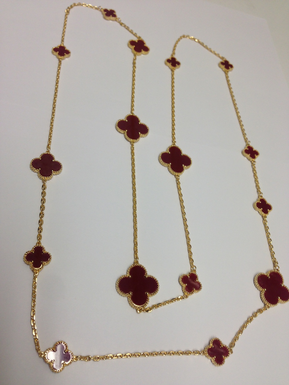 Mixed Size Carnelian Motif Necklace