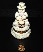 Lenox Drumming Up Surprises Snowman Figural Treasure Box with Gold Drum Charm - £14.38 GBP