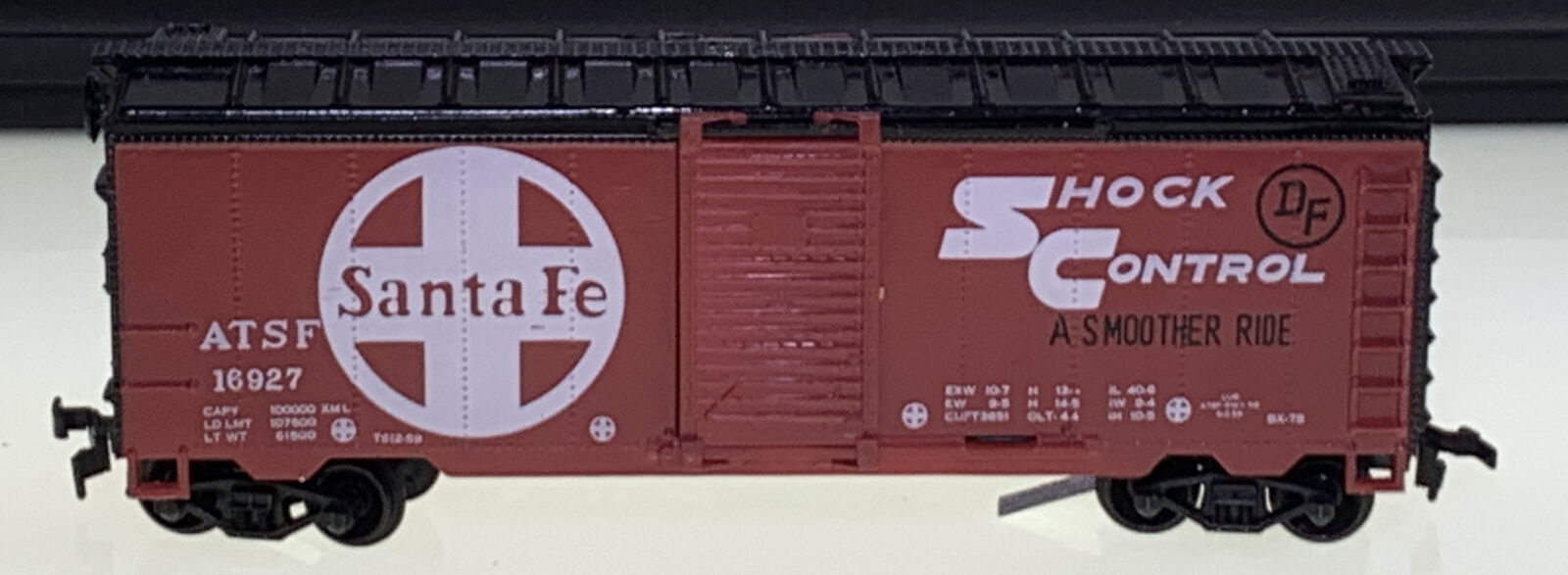 Life Like HO Scale Santa Fe Shock Control Freight Car - $8.79