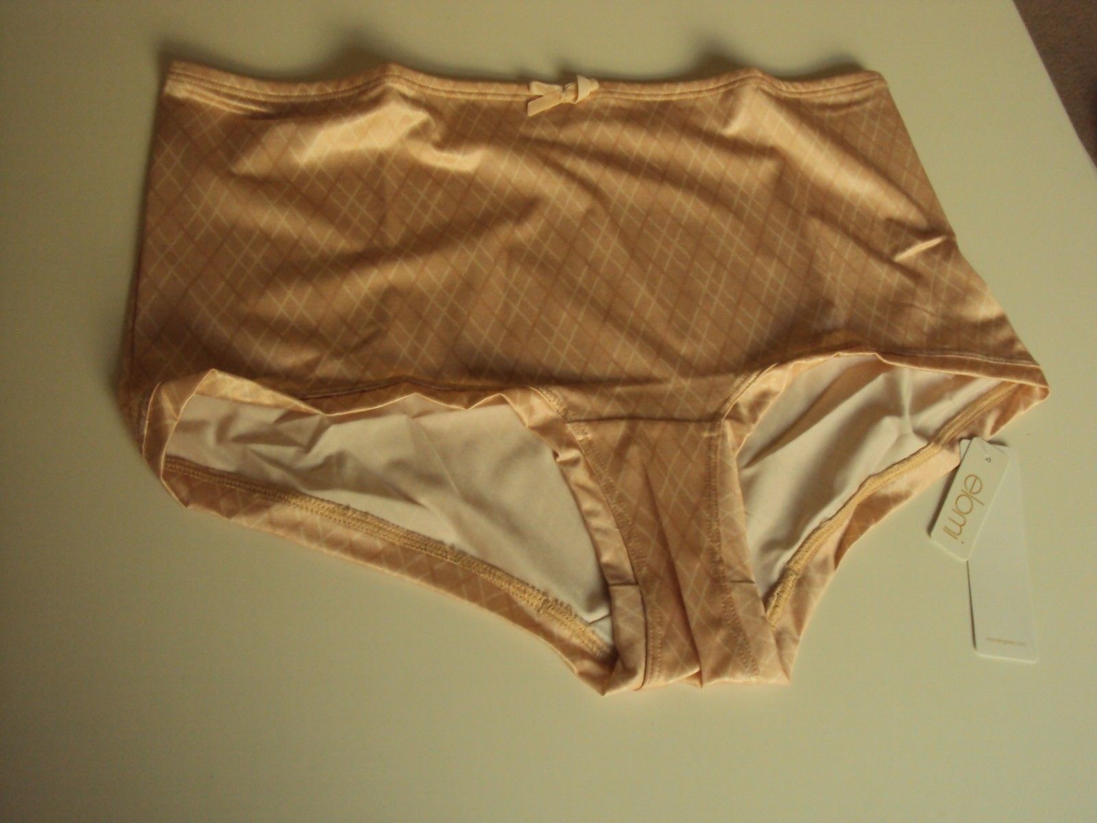 Elomi Yolanda Short Panty Style EL8516 Black and Biscotti - $10.84+