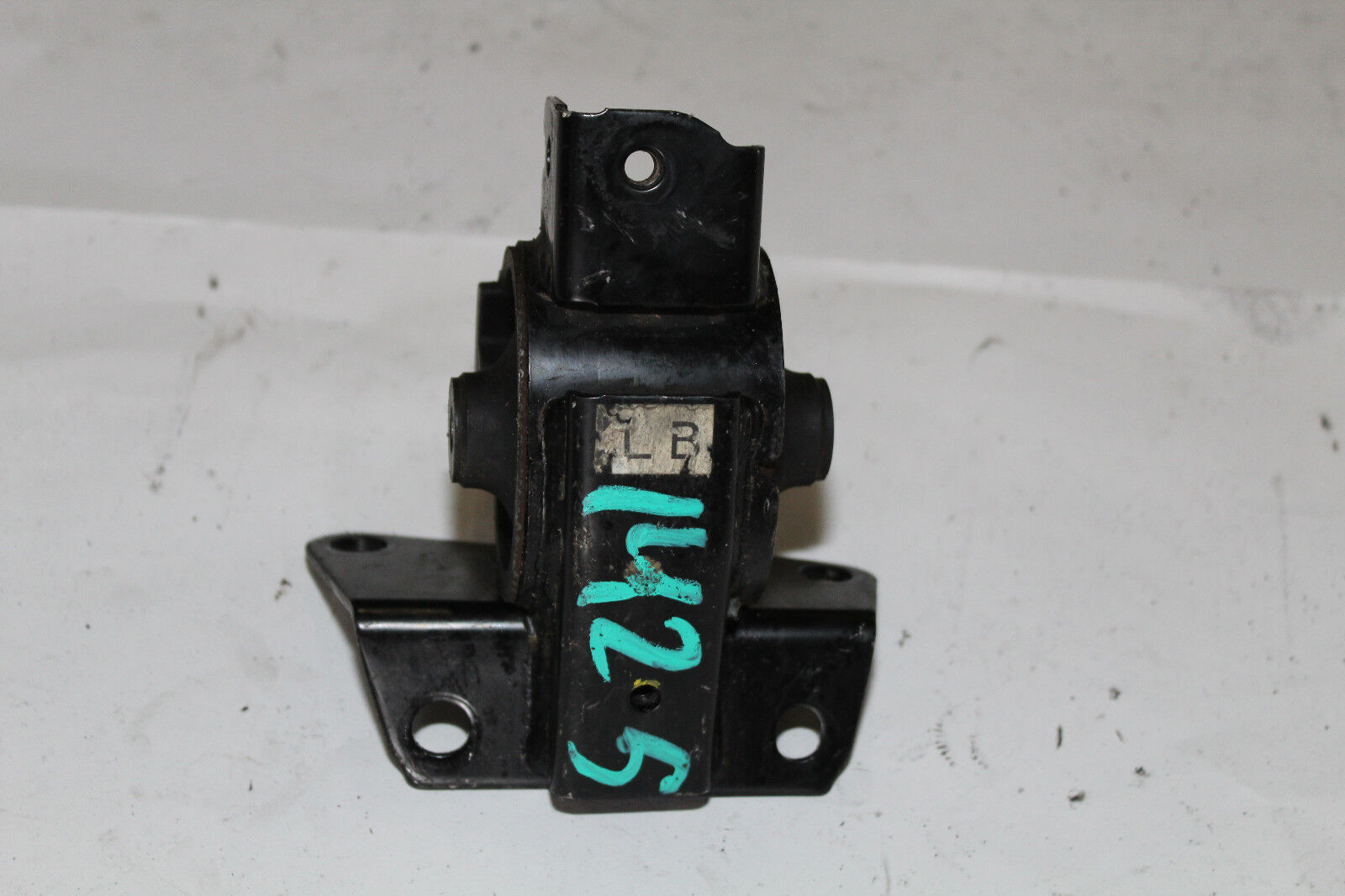 2000-2005 TOYOTA CELICA GT GT-S FRONT LEFT DRIVER SIDE TRANSMISSION MOUN... - $51.59