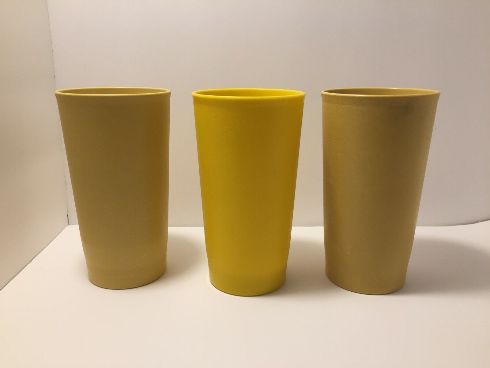 Primary image for 3 Vintage Tupperware Tumbler Plastic Cups Glasses