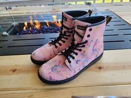 DR. MARTENS Sheridan Pink Rainbow Burst Suede Boots Women&#39;s Size 9 L Lace Up New - £72.34 GBP
