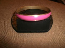 Pink Enamel Bangle Bracelet - €0,87 EUR