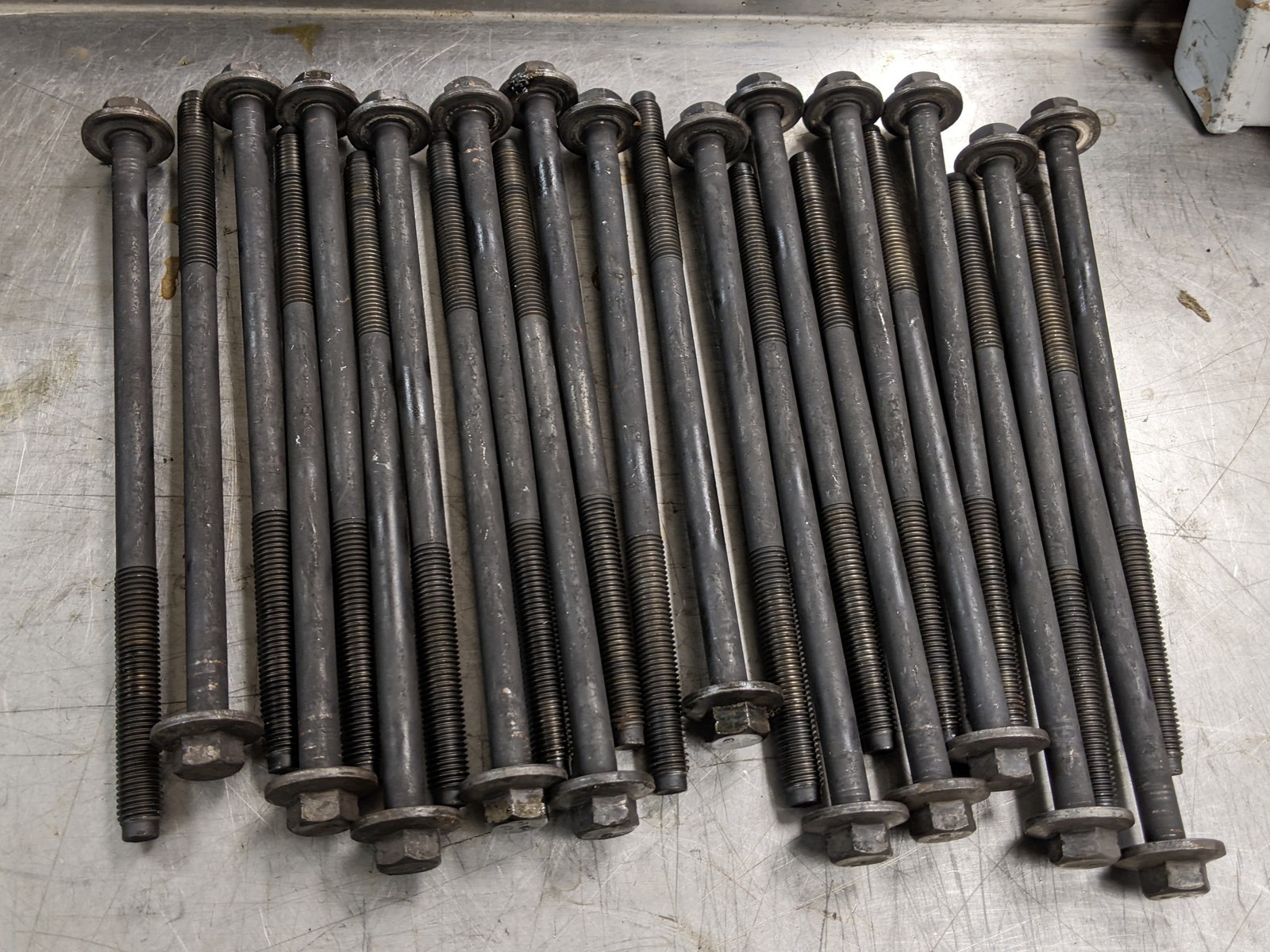 Cylinder Head Bolt Kit For 09-16 Ford F-450 Super Duty  6.8 - $36.33