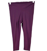 Fabletics Fuchsia Leggings Womens Medium with Inner Pocket Capri 30x20 - $32.58 CAD
