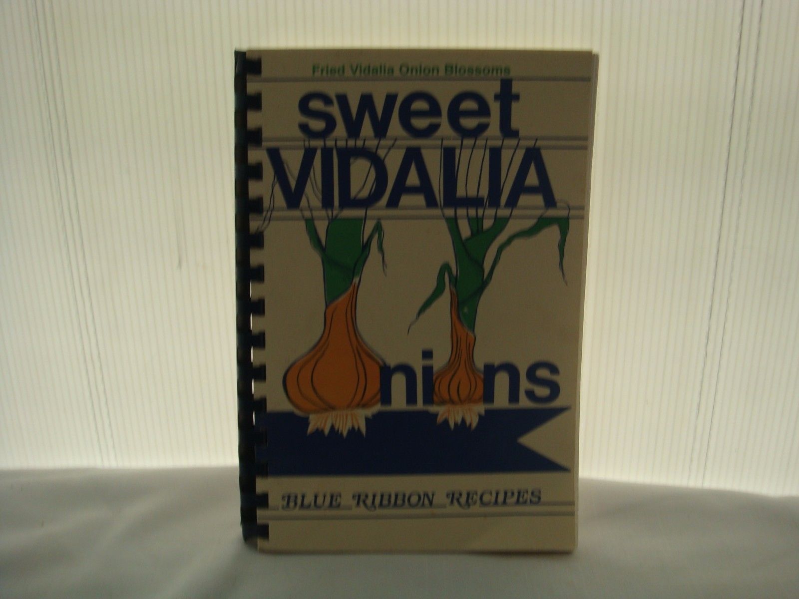 Sweet Vidalia Onions/Blue Ribbon Recipes by Evelyn Rogers (1995, Paperback) - $9.53
