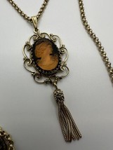 Vintage WHITING &amp; DAVIS Gold Iridescent Pearlescent Cameo Necklace 21.5&quot; - £82.73 GBP