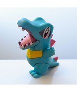 Pokemon TOTODILE 1.5&quot; Pearlized Shiny Mini Figure WCT Wicked Cool Toys H... - $182.10 MXN
