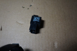 2000-2005 TOYOTA CELICA GT GT-S FLASHER RELAY FUSE GTS OEM image 1
