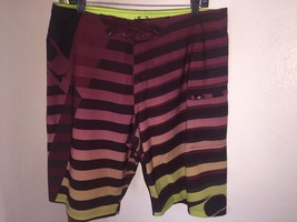 Oakley Motion 4-WAY Stretch Boardshorts Sz 36 Maroon - £27.08 GBP