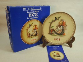 M.J. Hummel Annual Plate 1978 In Bas Relief  with original box FD493 - $14.95