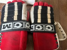CCM HG60000 Hockey Gloves Chicago Black Hawks Colors Pro-Gard Thumb sz 14 - £55.26 GBP