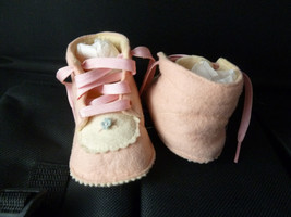 Vintage Handmade Wool Baby Pink Shoes silk laces embroidery Consolidated... - $17.32