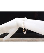 *Rosaline Japanese Akoya Pearl Bracelet 18k Yellow Gold 7.25&quot; - $3,639.35 MXN