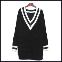 Loose Long Sleeved Knitted Pullover Striped Edge V Neckline Black Sweater image 3