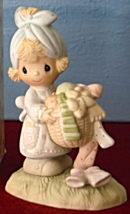 E-3111 Do Not Be Weary Inspirational Precious Moments Figurine Girl with Laundry - £26.33 GBP