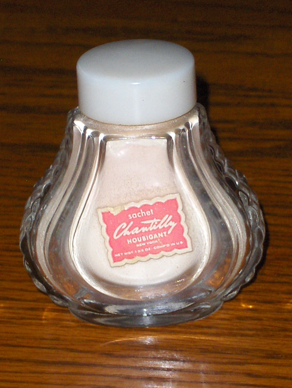 Chantilly Sachet Houbigant 1 2/5 oz Vintage Perfume Powder - $21.99