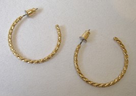 Gold Metal Earrings Twisted Rope Open Hoop Pierced Post Cute Fashion Jewelry - £12.06 GBP